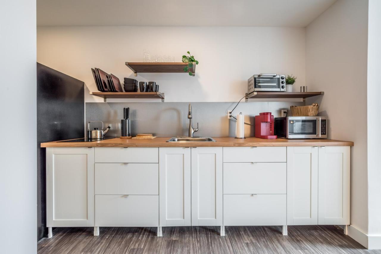 Modern Contemporary 2 Bedroom Suite 哈利法克斯 外观 照片