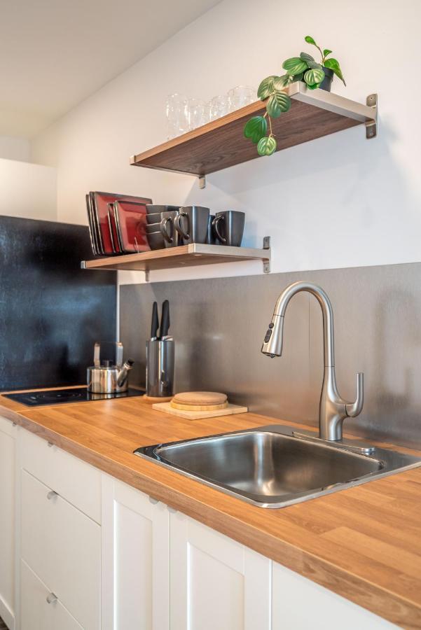 Modern Contemporary 2 Bedroom Suite 哈利法克斯 外观 照片