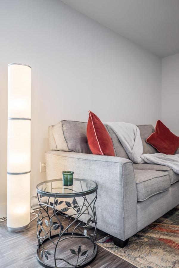 Modern Contemporary 2 Bedroom Suite 哈利法克斯 外观 照片