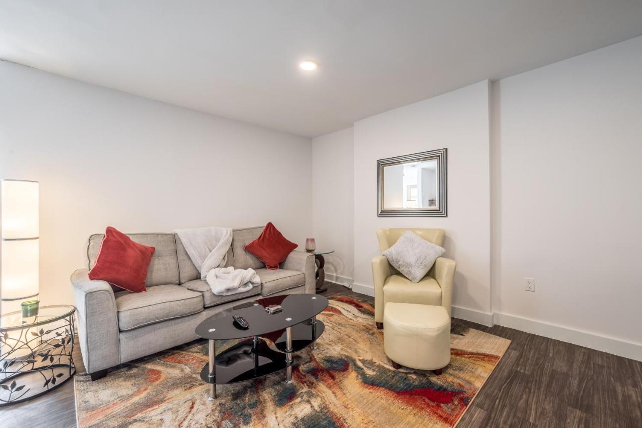 Modern Contemporary 2 Bedroom Suite 哈利法克斯 外观 照片